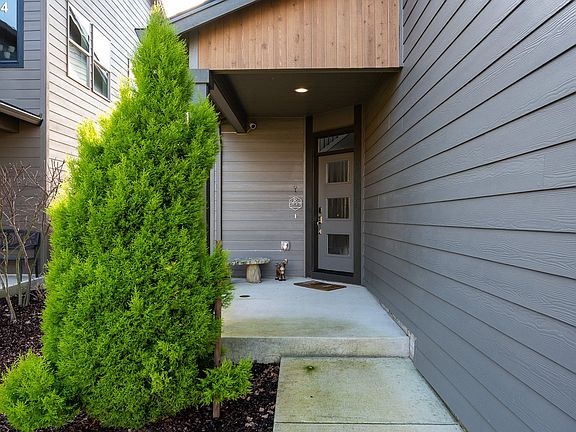 3rd image of 15511 NE 107th St