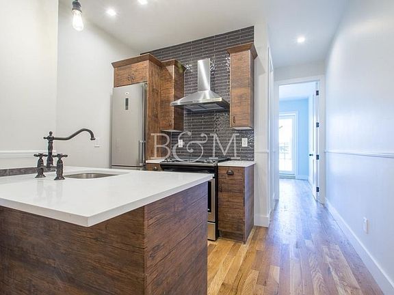 5th image of 845 Manhattan Ave #4A