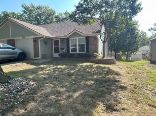 1820 SW 6th St #1820, Blue Springs, MO 64014