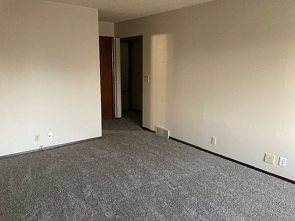 2nd image of 2824 Lamar Ave #2824