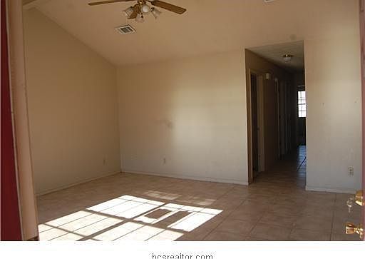 3rd image of 1813 Sara Dr APT B