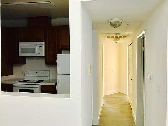 5th image of 1607 S Bentley Ave