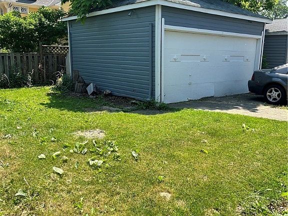 2nd image of 1499 Lakeland Ave