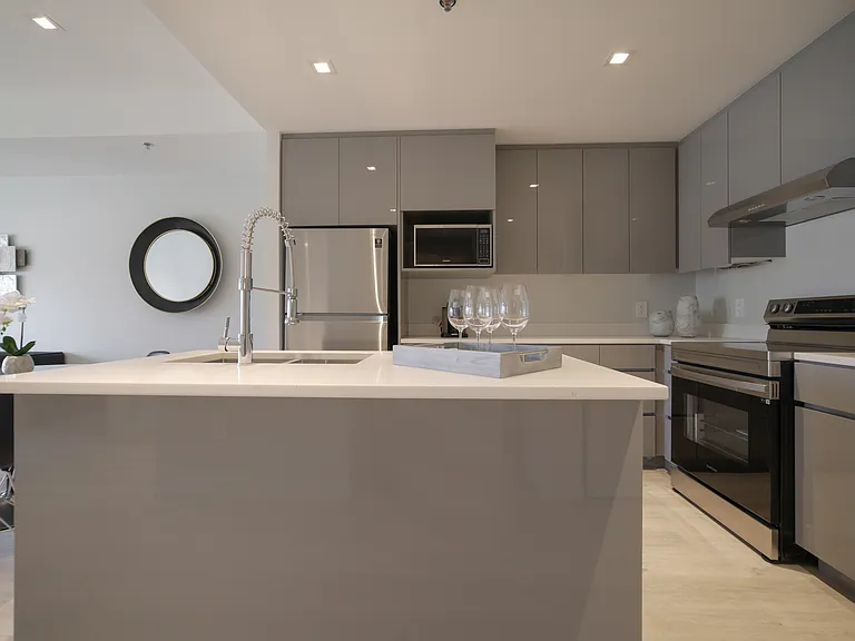 2600 McPhillips St — Photo 3