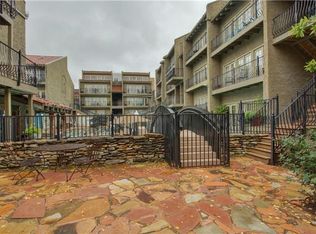 1111 W 48th St, Kansas City, MO 64112