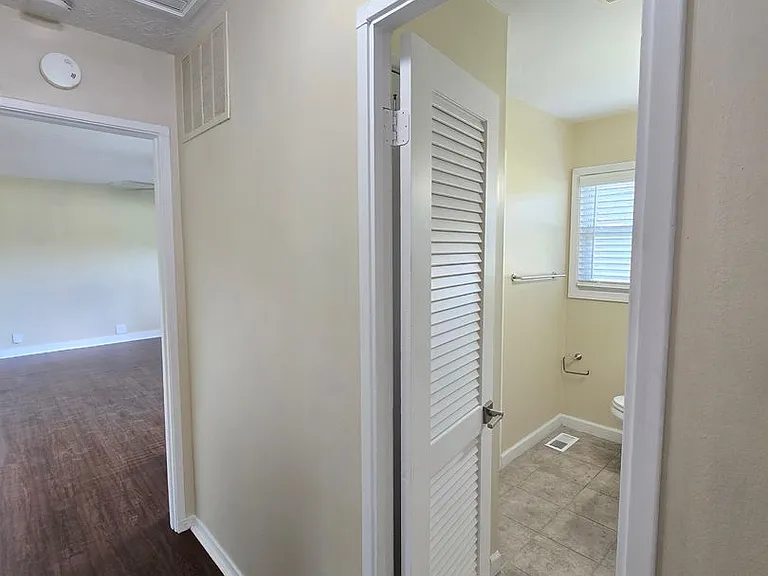9809 Old Six Mile Ln — Photo 34