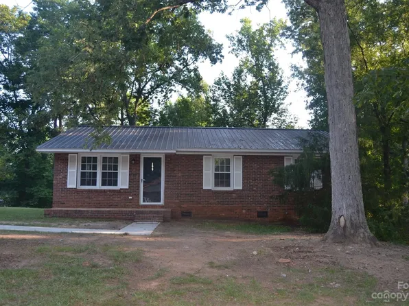 1995 Barbarosa Dr, Lancaster, SC 29720