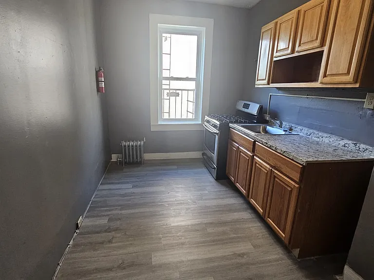 83 2nd Ave #305 — Photo 5