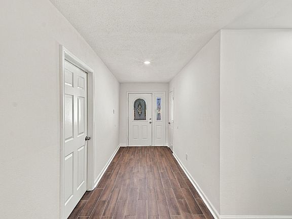 5th image of 2526 Rambling Brook Dr