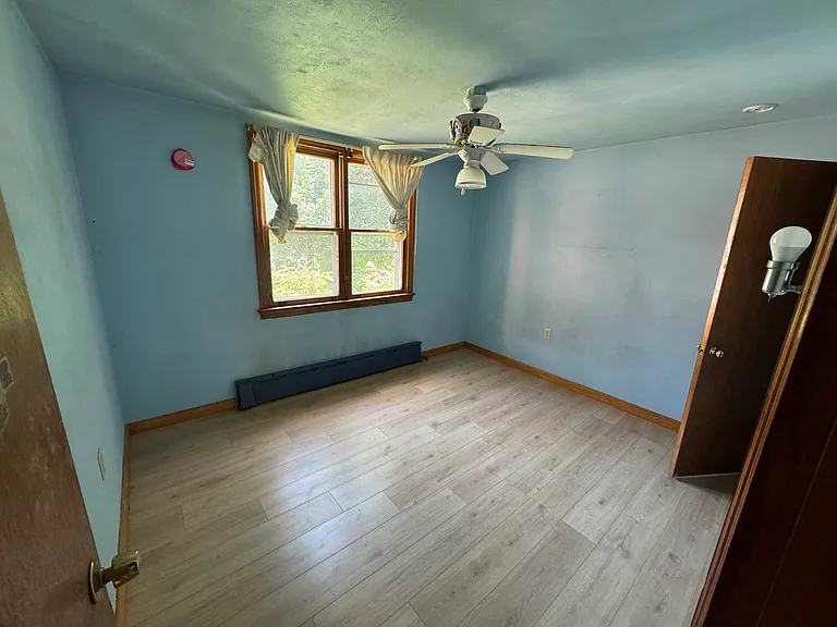 516 E Norwegian St — Photo 10