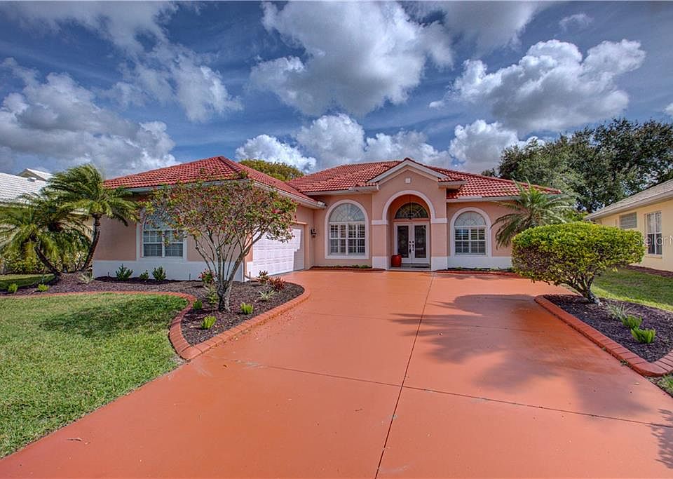 1st image of 702 Silk Oak Dr