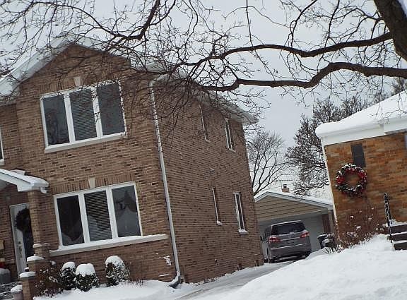 4th image of 4240 N Odell Ave