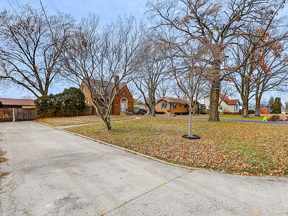 4th image of 16432 Cottage Grove Ave