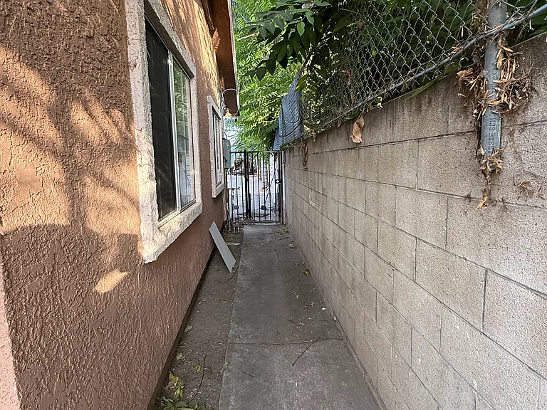 145 S 2nd Ave #1 — Photo 25