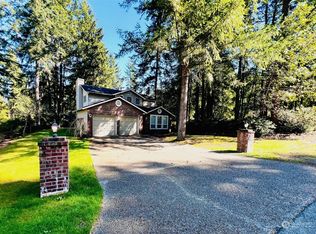 10634 Wharf Pl NW, Silverdale, WA 98383