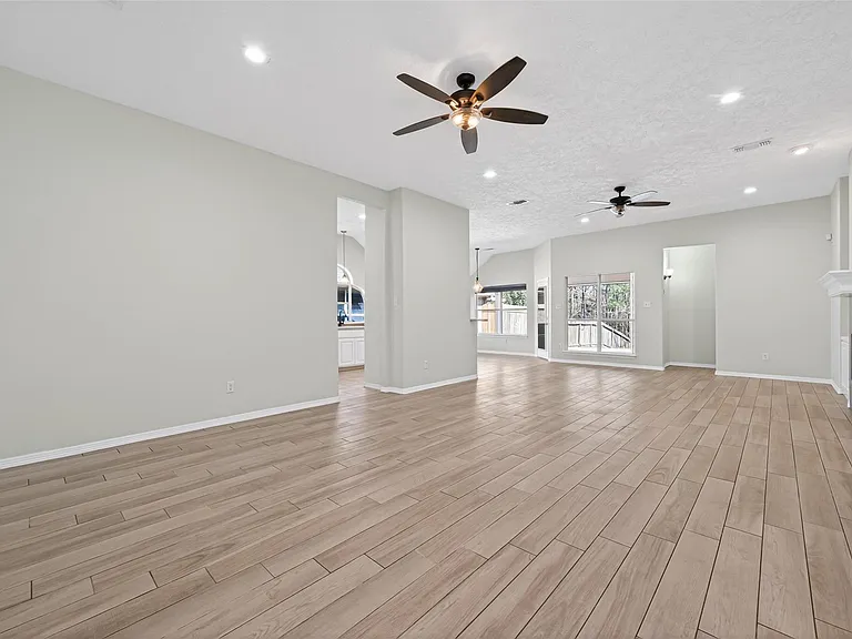 10542 Parkside Dr — Photo 8