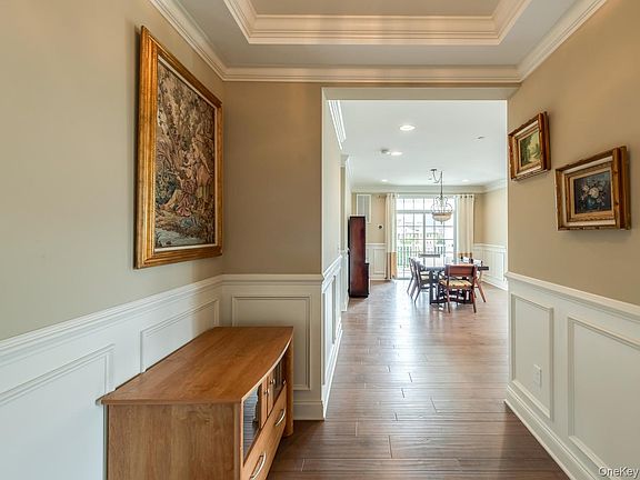 4th image of 734 Regency Drive
