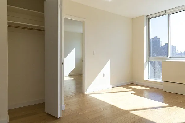 Rented by Kahen Properties | media 19