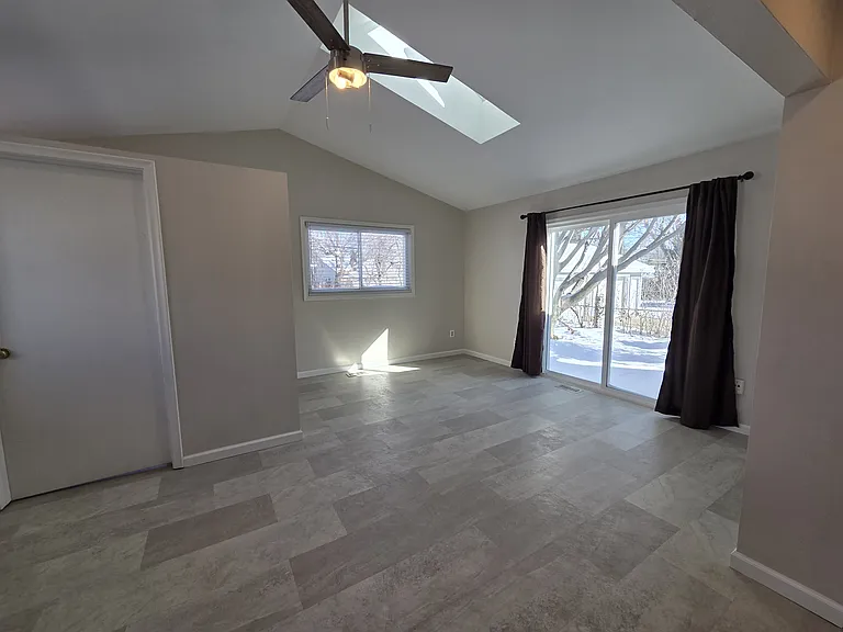 32356 Loomis Dr — Photo 19