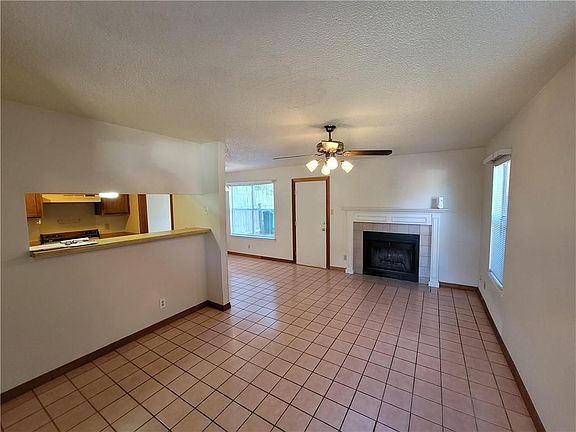 5th image of 5912 Parkwood Dr