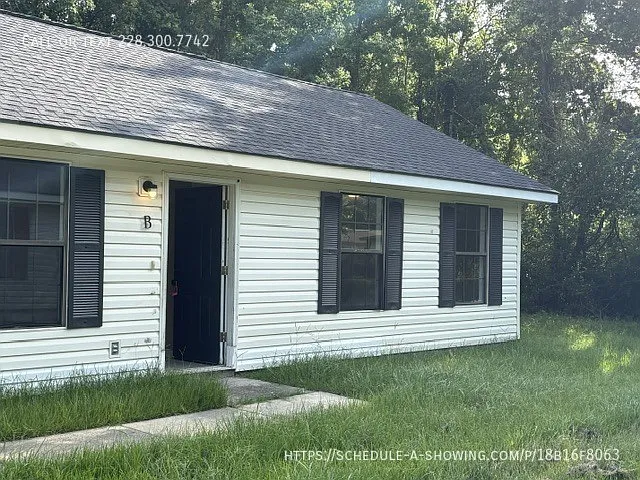 2414 34th Ave — Photo 8