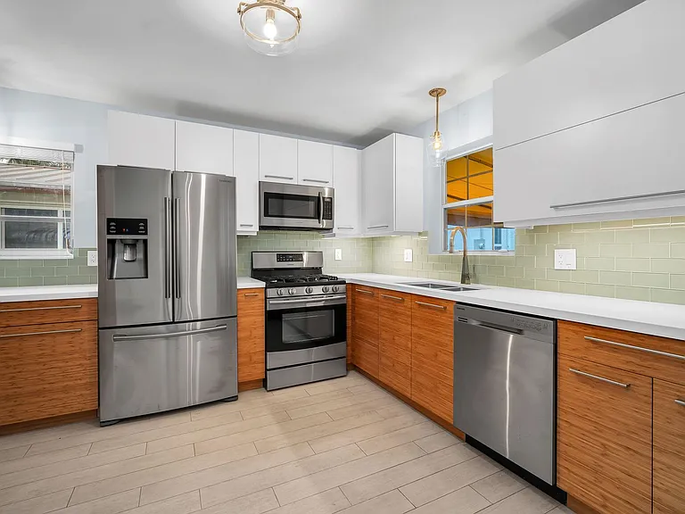 1351 Van Buren St — Photo 15