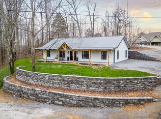 11340 Fox Hill Rd, Baxter, TN 38544