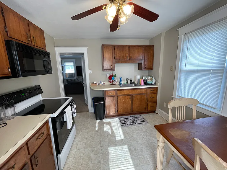 Large Eat In Kitchen