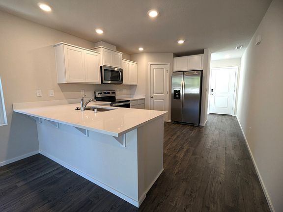 5th image of 10613 NE 121st Ave
