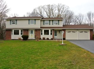 1024 High Vista Trl W, Webster, NY 14580