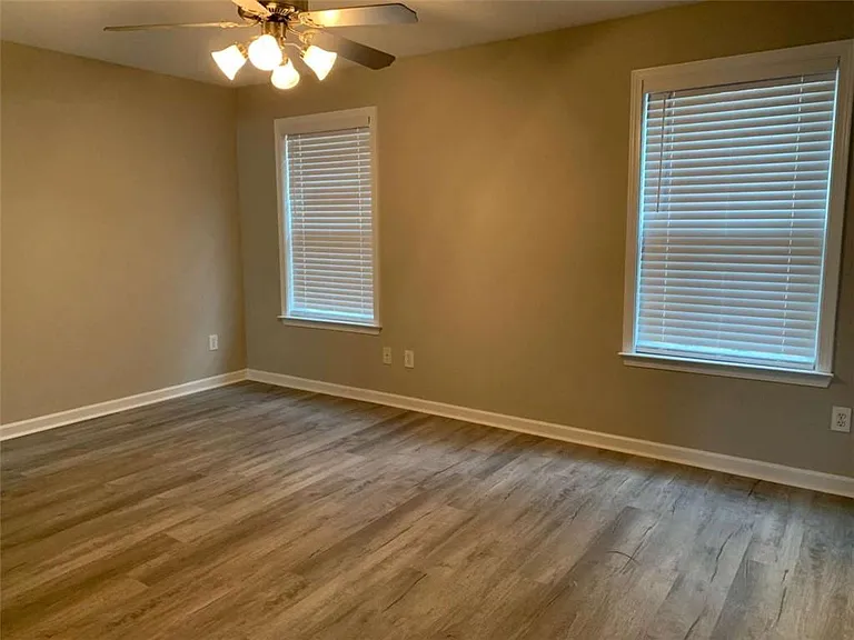 1743 Heights Cir — Photo 11