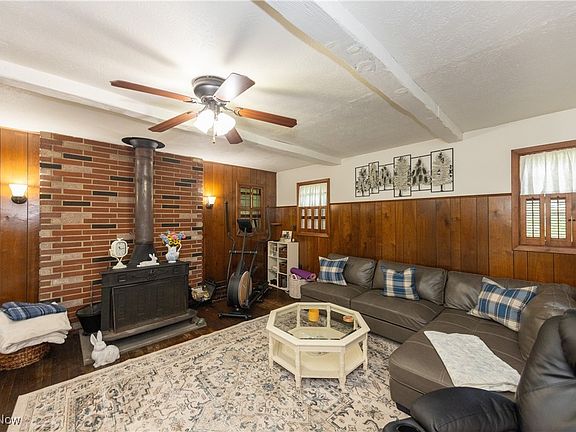 3rd image of 9770 Wrenwood Dr