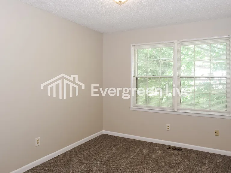 13009 Astalot Dr SE — Photo 12