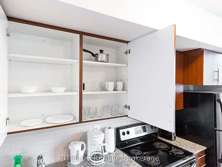65 Bremner Blvd #4007 — Photo 28