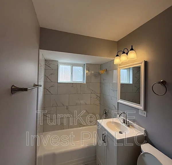 7732 S Lotus Ave — Photo 3