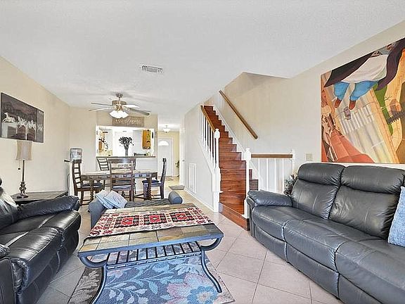 5th image of 2910 Grants Lake Blvd