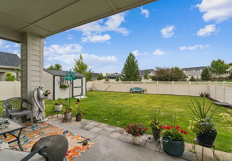 11691 W Quintale Dr — Photo 31
