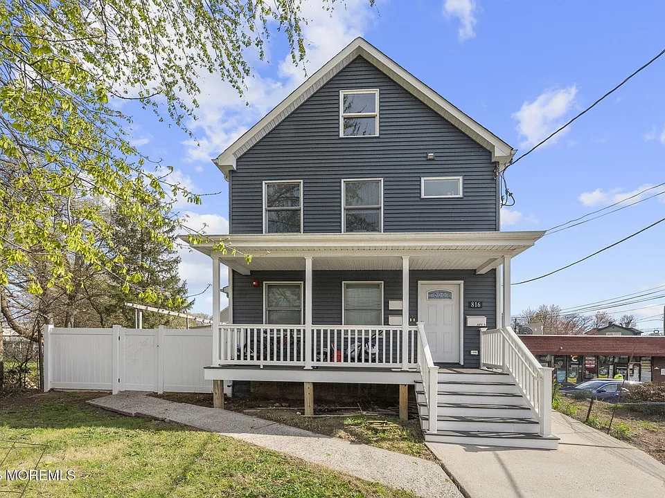 816 King Georges Rd #2