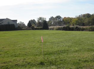 835 Peninsula Dr, Wauconda, IL 60084