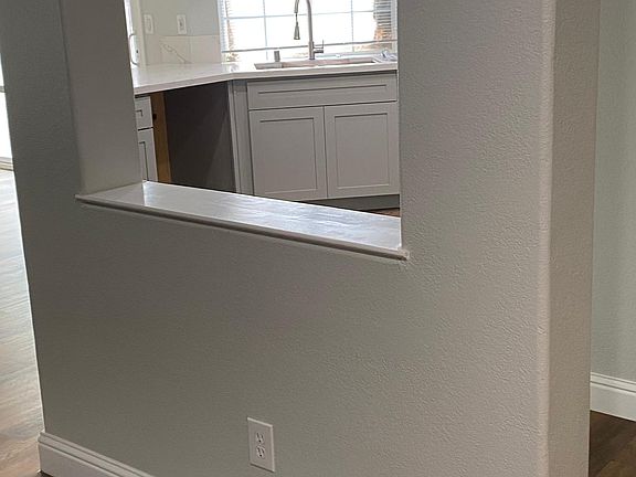 3rd image of 8267 Moorhaven Way