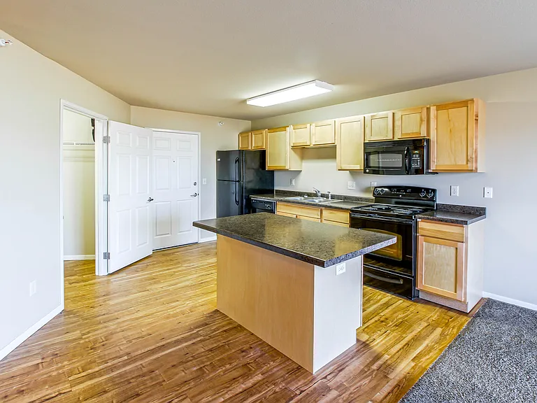 Jefferson Creek Apartments — Photo 10