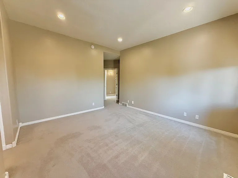 825 N Capitol Blvd — Photo 68