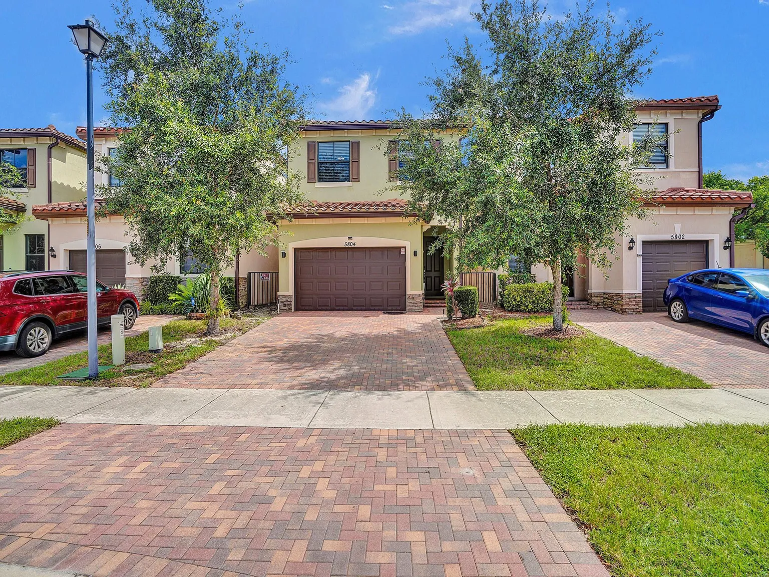 3 bed, 2.5 bath, 1842 sqft, $3,600 — Photo 1