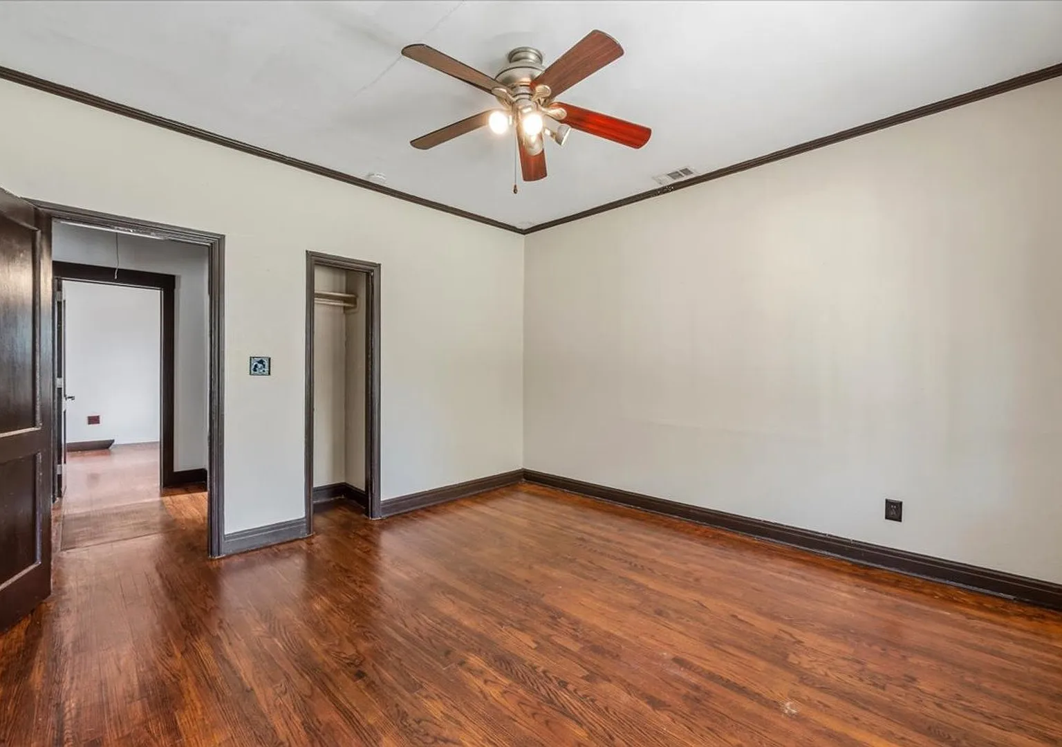 Charming 2BR Home in Ardsley Park Walk to Starland Yard & Local Favorites! — Photo 3