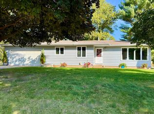 1524 Country Club Rd, Albert Lea, MN 56007