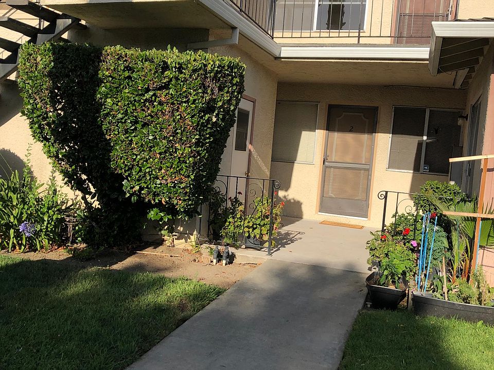 1st image of 524 Firloch Ave