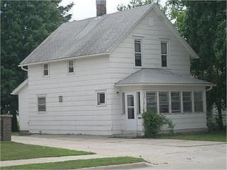 2nd image of 527 S 15th St