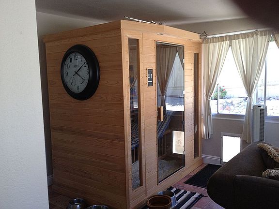 dry sauna ~ enclosed patio