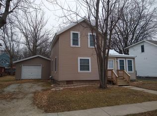 110 Makenick St, Fox Lake, WI 53933