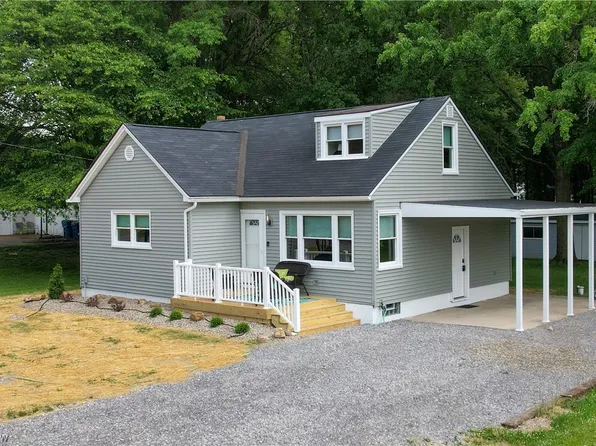 1209 Vine St, Girard, OH 44420